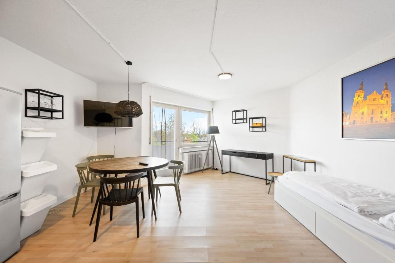 Sali Homes - Fewo Bluehendes Barock Ludwigsburg Dış mekan fotoğraf